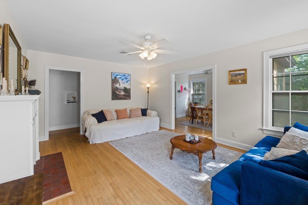 3206 Kerbey Ln - Photo 5