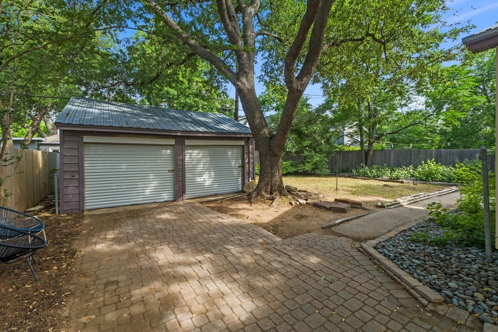 3206 Kerbey Ln - Photo 29