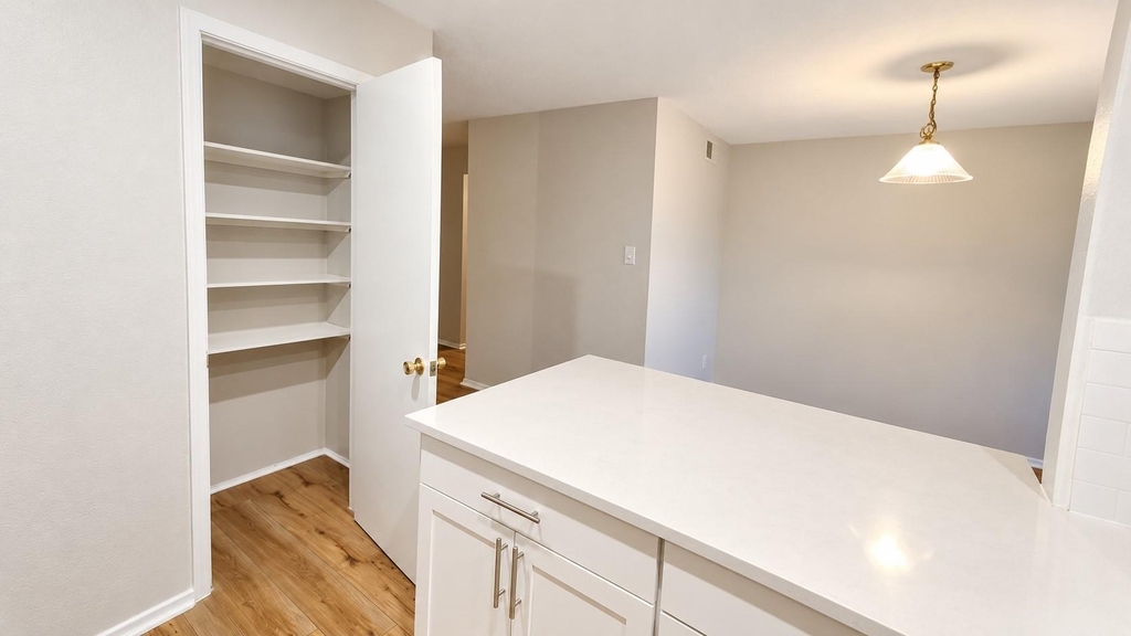 4159 Steck Ave - Photo 9