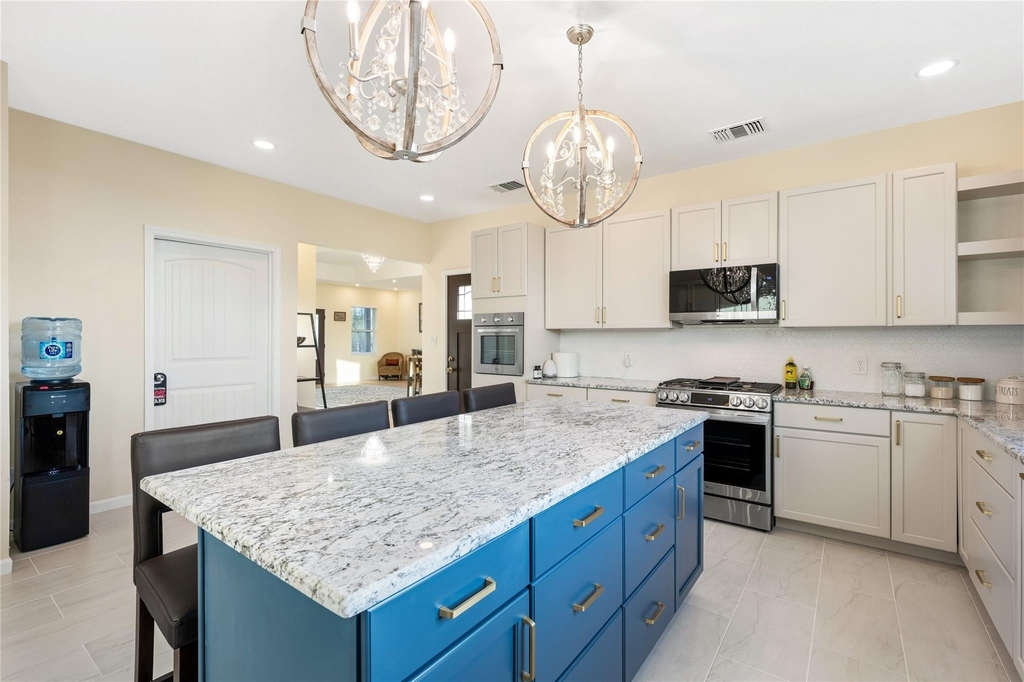 158 Goertz Dr - Photo 3