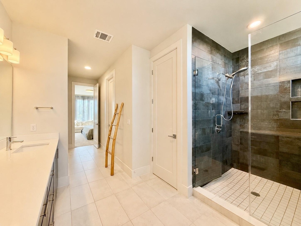 7915 Floracita Ln - Photo 6