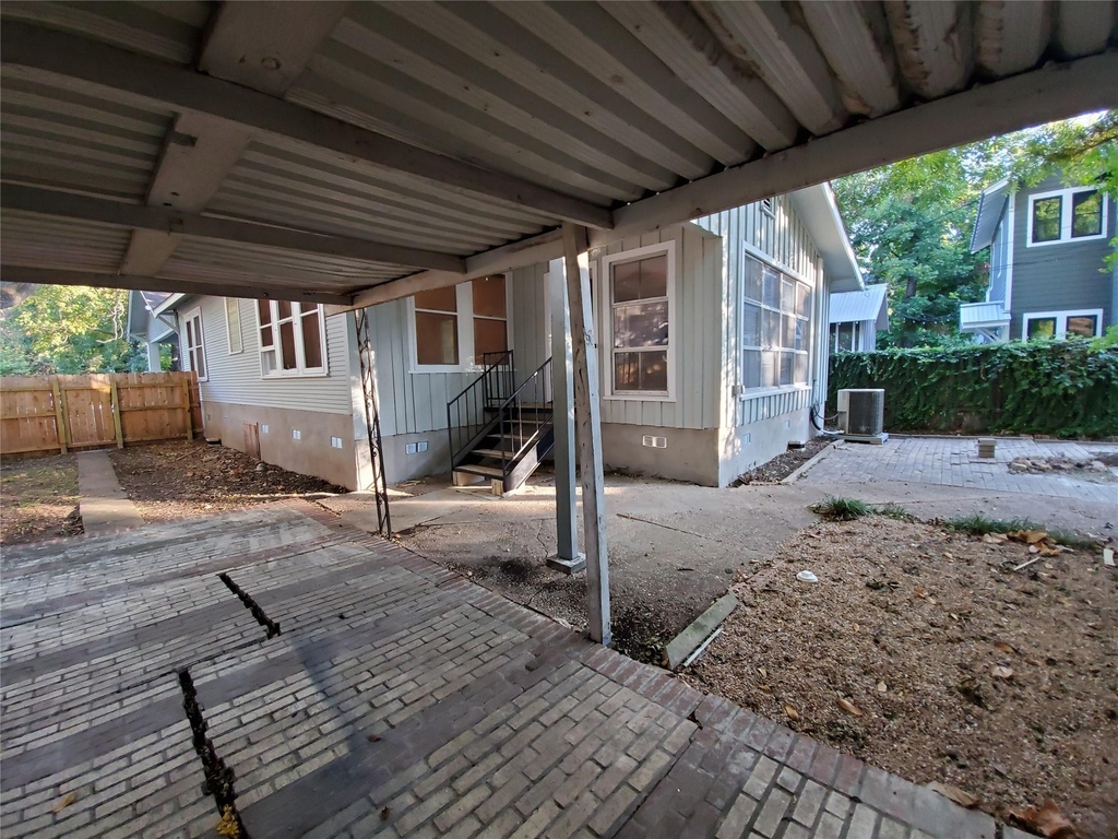 4113 Speedway - Photo 27