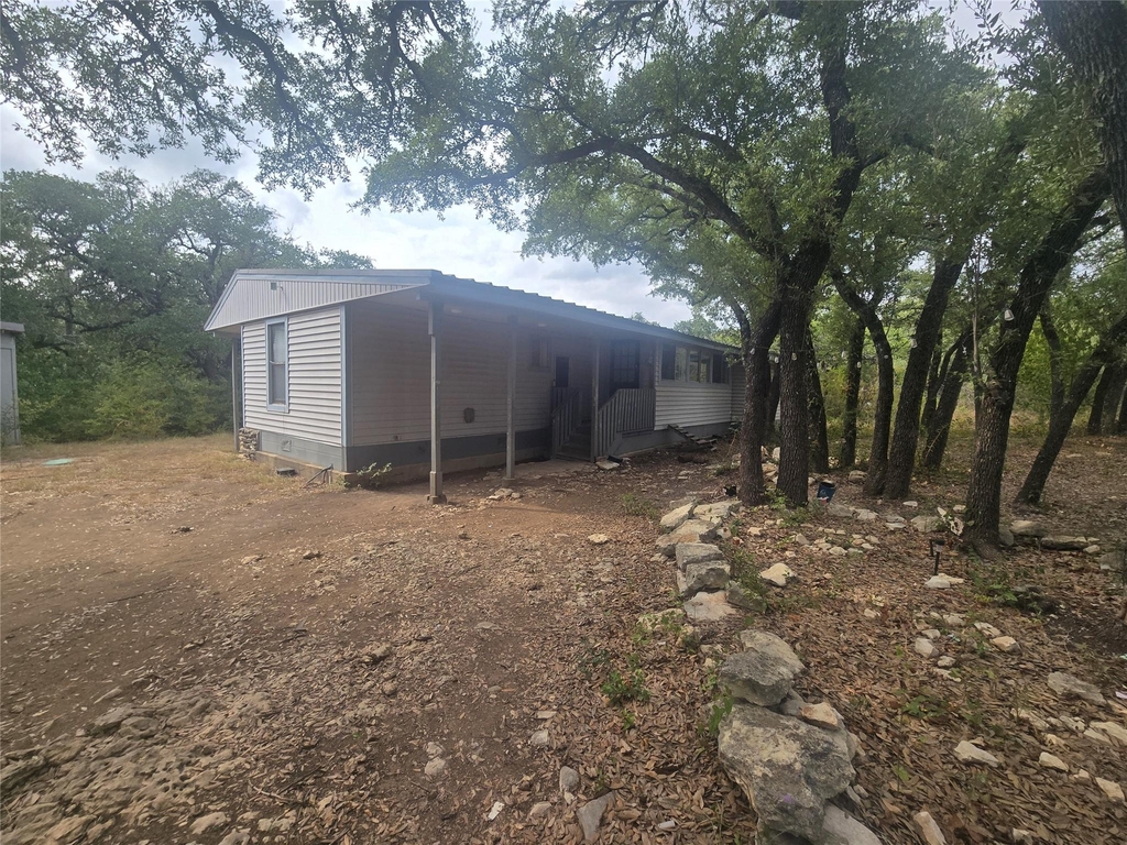 21401 Lindeman Ln - Photo 1