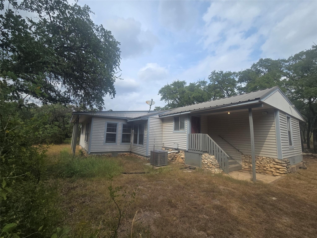21401 Lindeman Ln - Photo 2