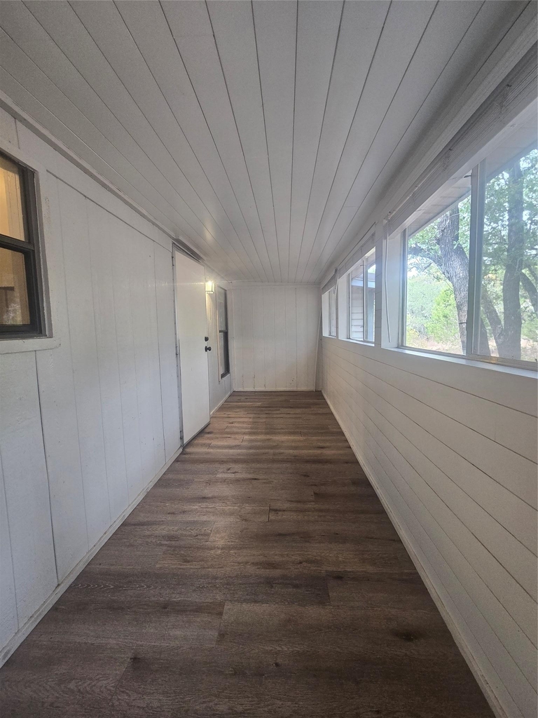 21401 Lindeman Ln - Photo 3