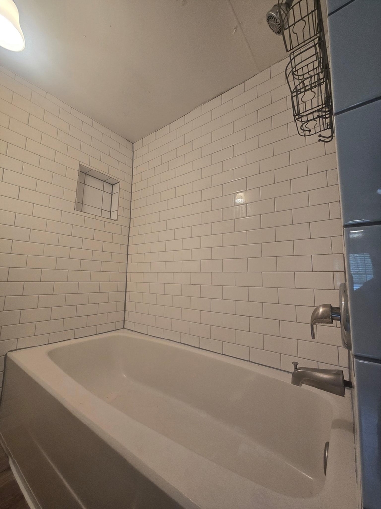 21401 Lindeman Ln - Photo 17