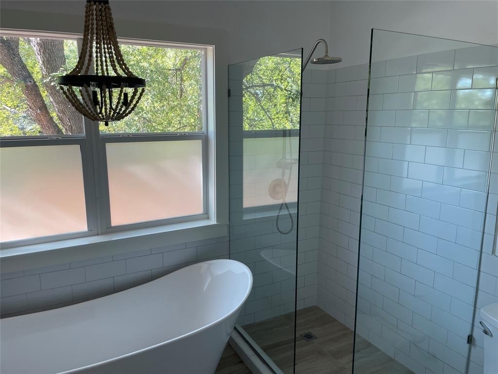 1233 Delano St - Photo 11