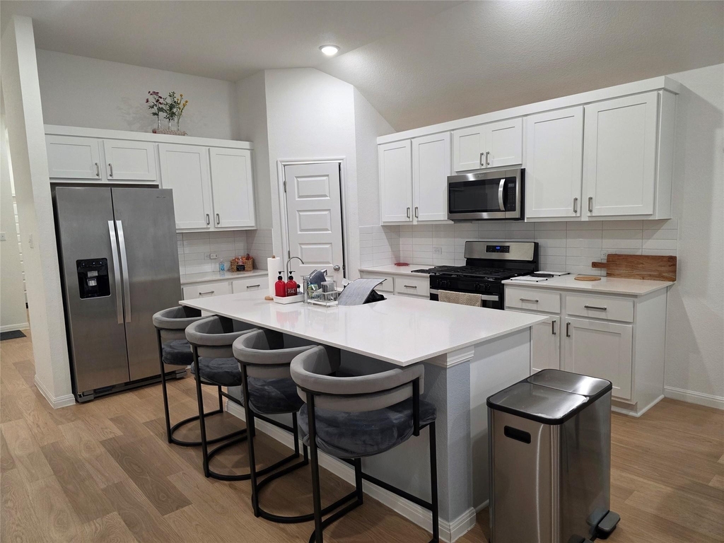 203 Spirit St - Photo 3