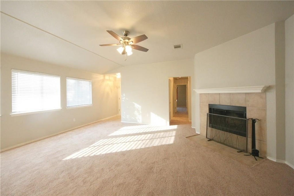 2001 Charlotte Way - Photo 8
