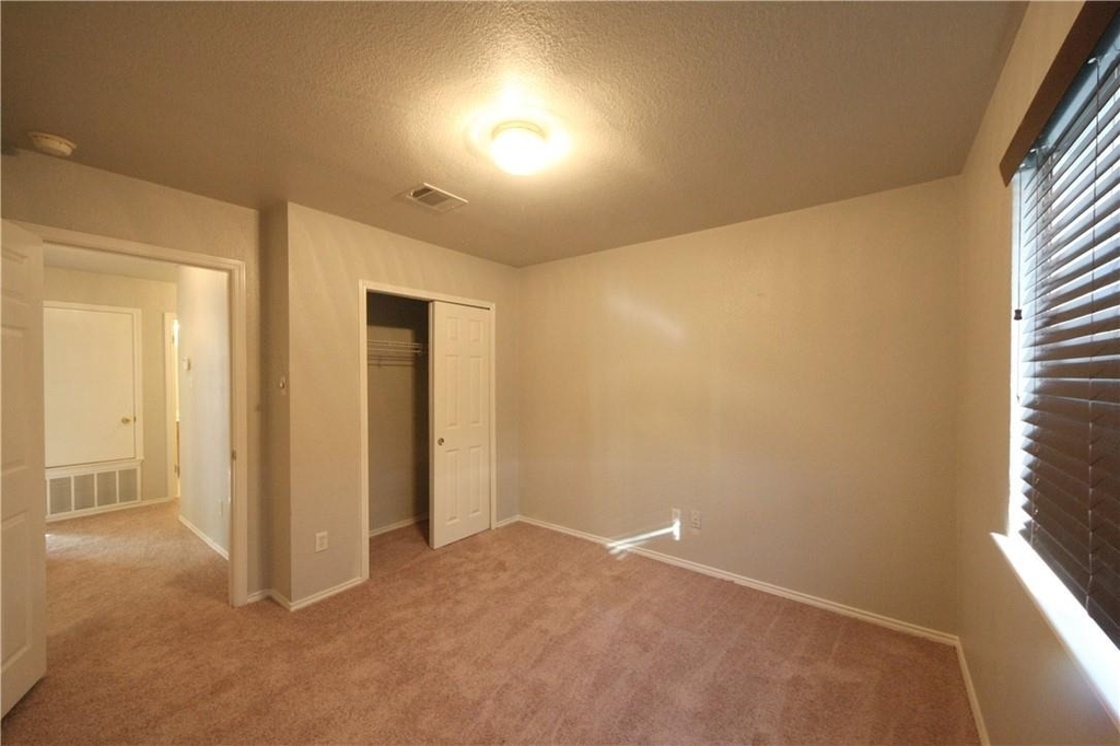 2001 Charlotte Way - Photo 14