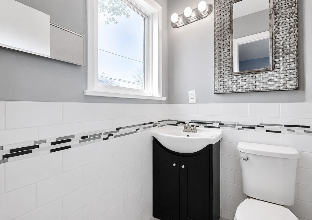 3209 Barton View Dr - Photo 6