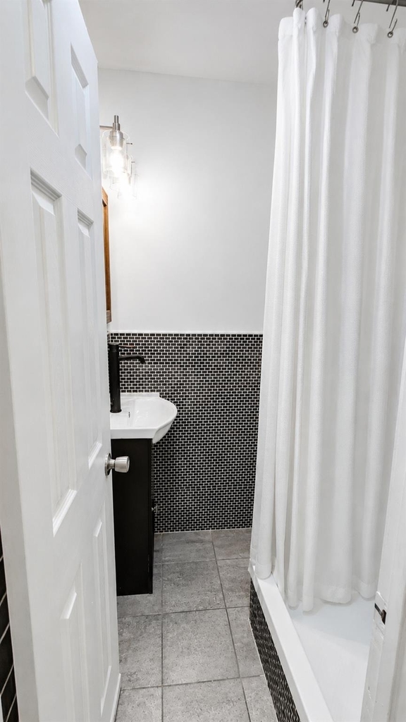 3209 Barton View Dr - Photo 10