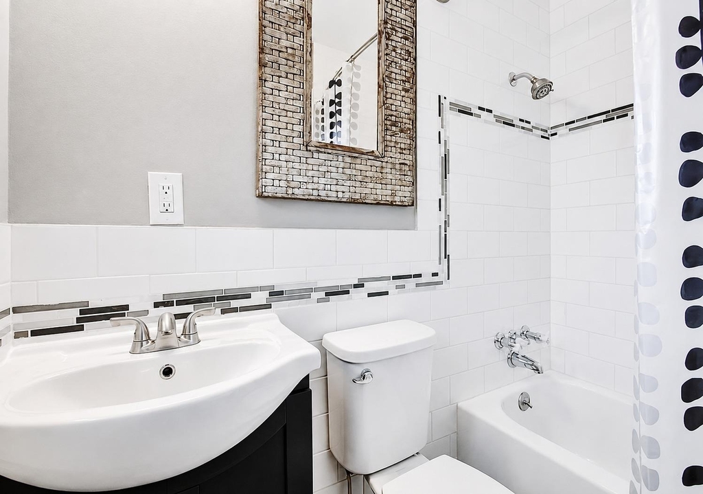 3209 Barton View Dr - Photo 5