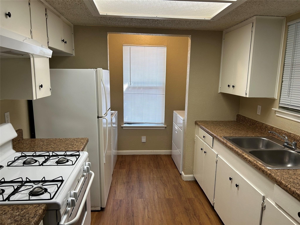 5006 Sara Dr - Photo 8