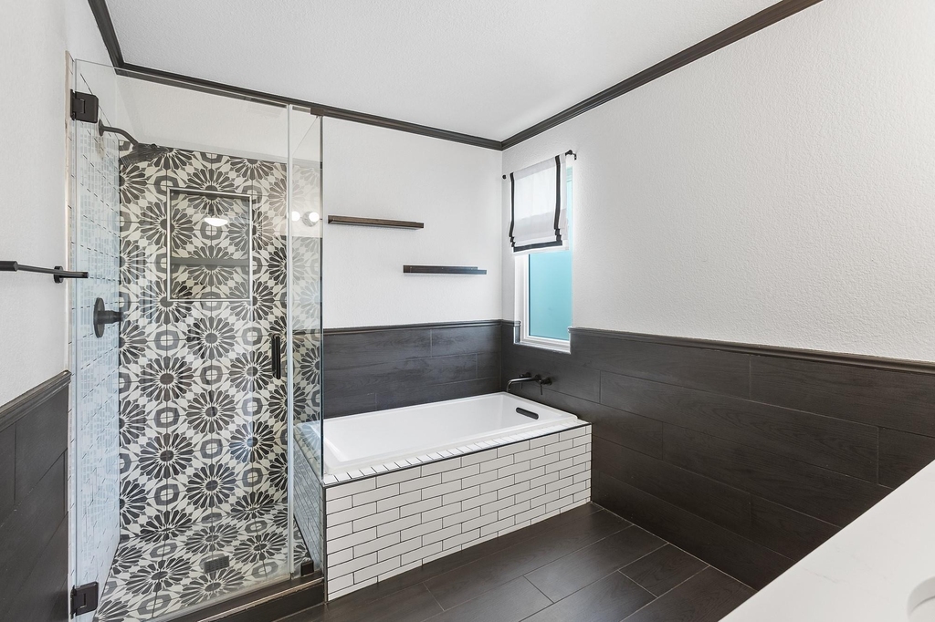 1310 Strickland Dr - Photo 16