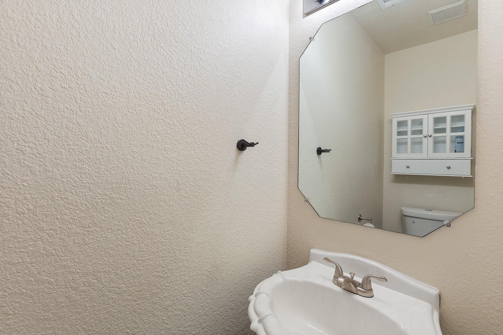 1310 Strickland Dr - Photo 12