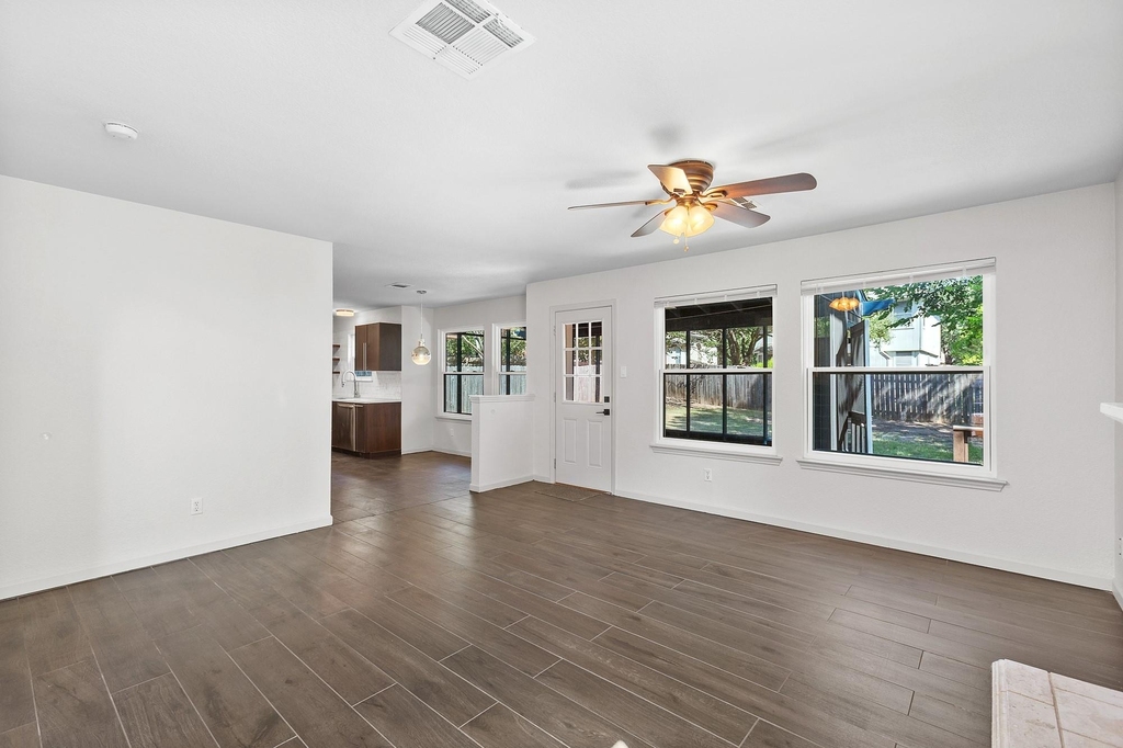 1310 Strickland Dr - Photo 2