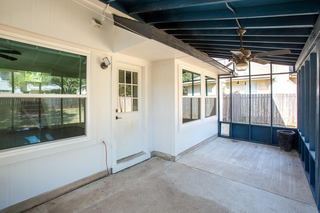 1310 Strickland Dr - Photo 31