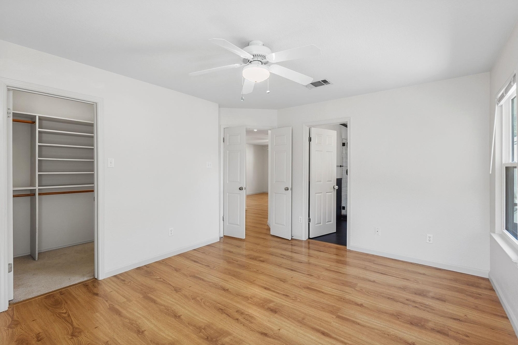1310 Strickland Dr - Photo 15