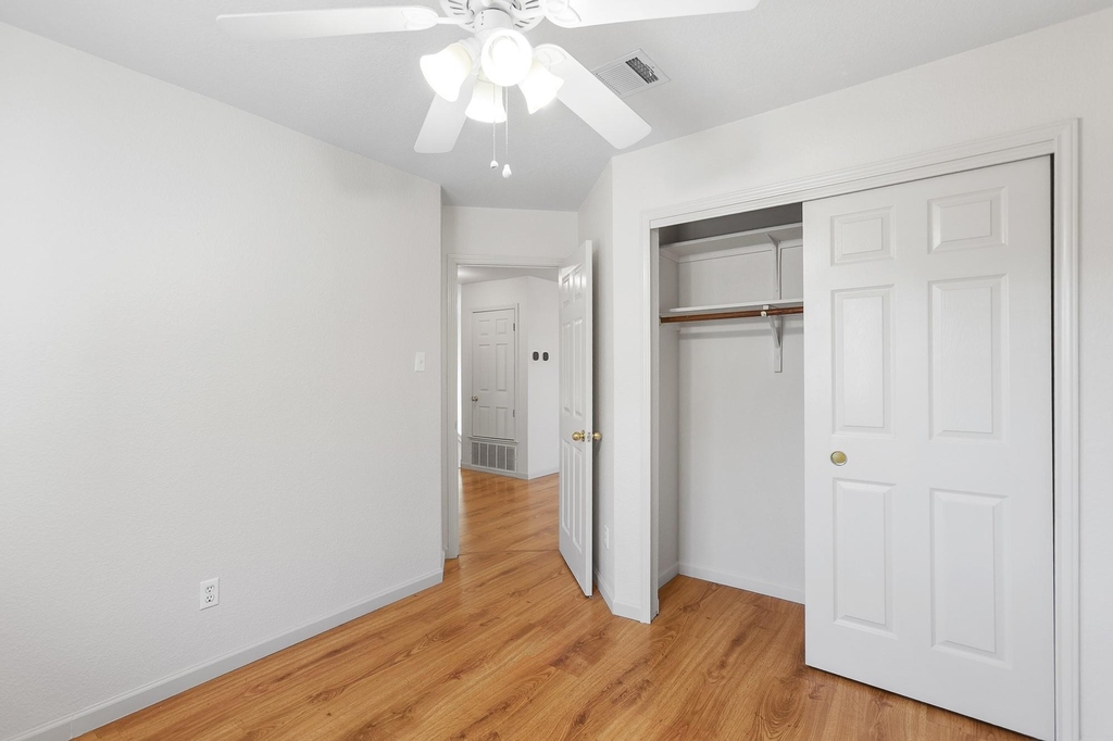 1310 Strickland Dr - Photo 25