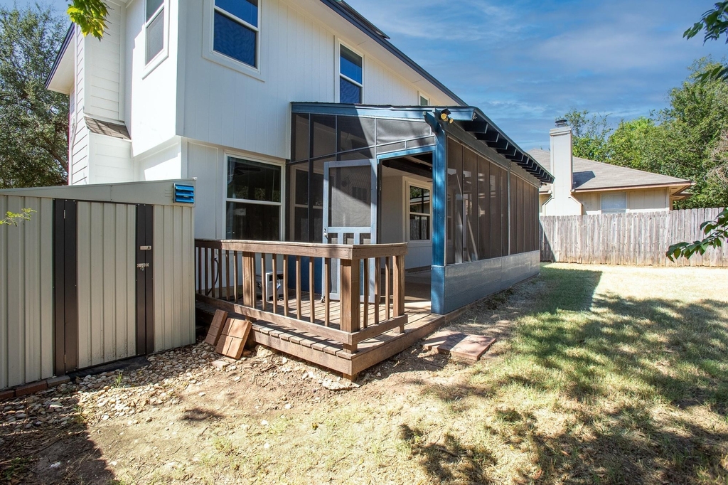 1310 Strickland Dr - Photo 30