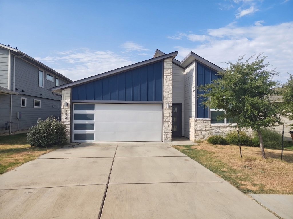 3001 Egan Dr - Photo 1