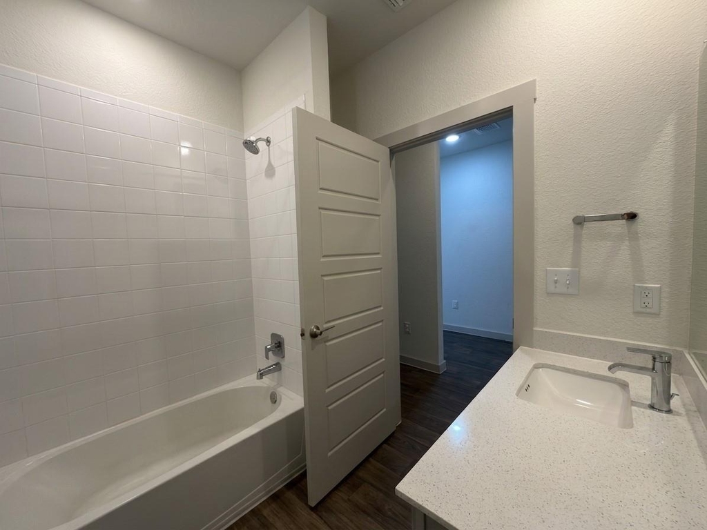 3001 Egan Dr - Photo 10