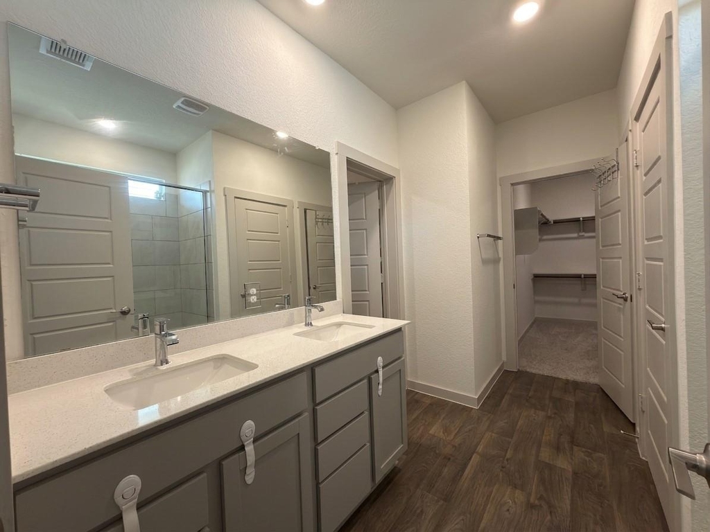 3001 Egan Dr - Photo 17