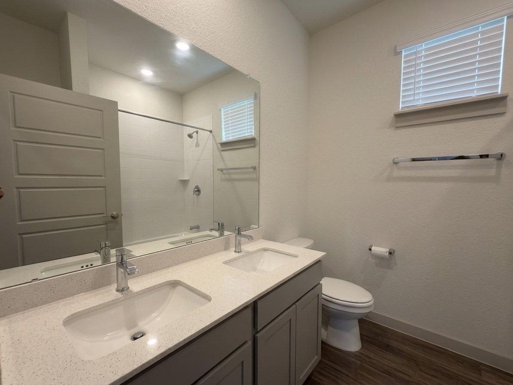 3001 Egan Dr - Photo 9