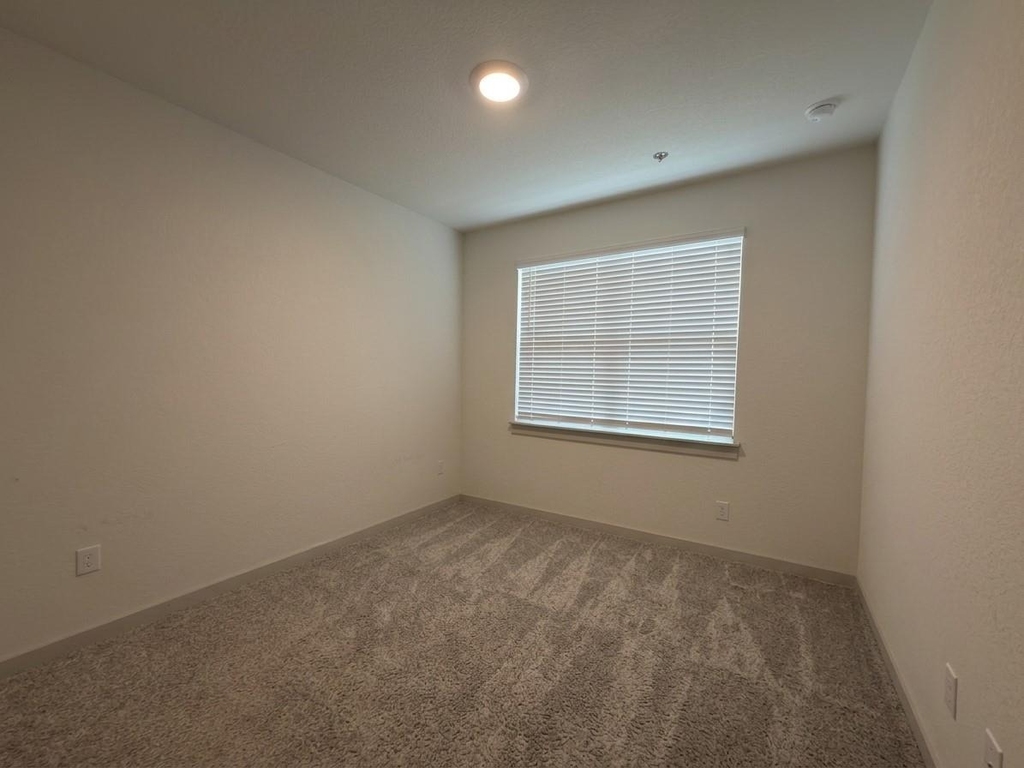 3001 Egan Dr - Photo 11