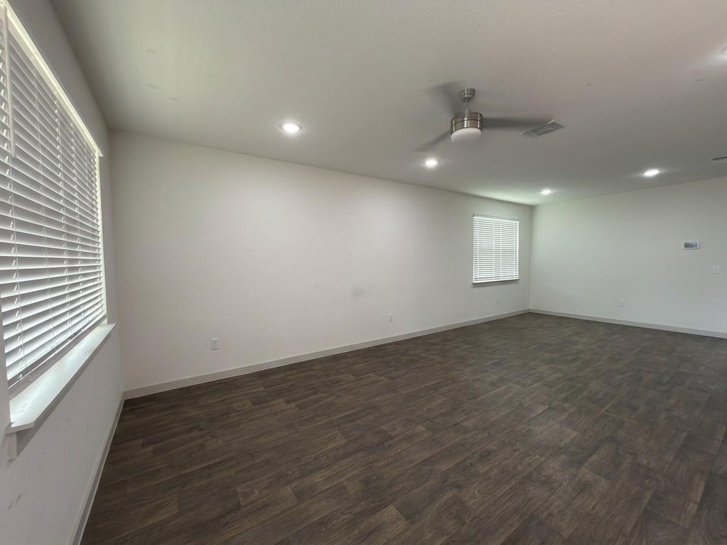 3001 Egan Dr - Photo 27