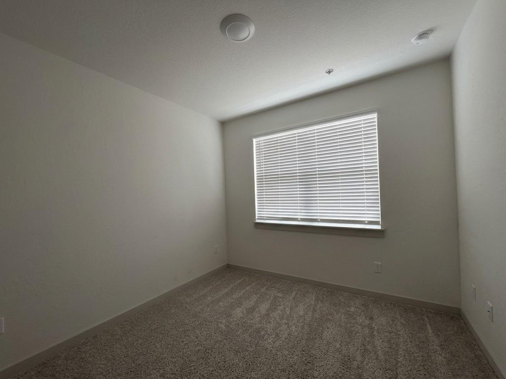 3001 Egan Dr - Photo 6