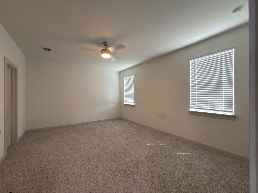 3001 Egan Dr - Photo 16