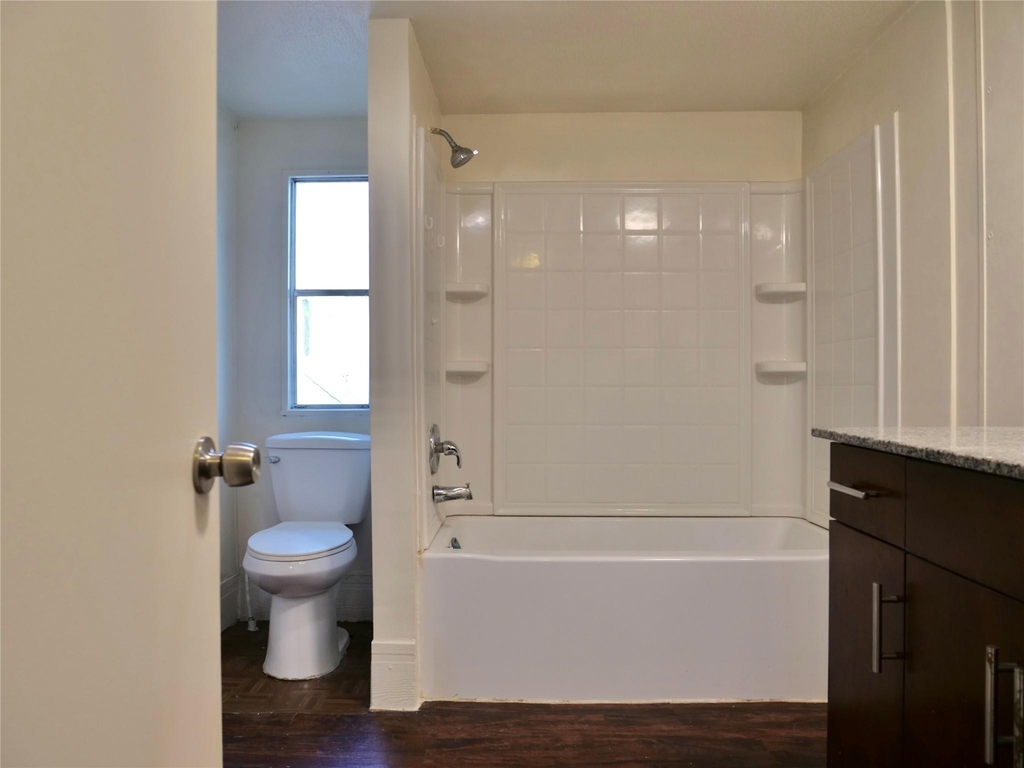1504 Citation Cir - Photo 9