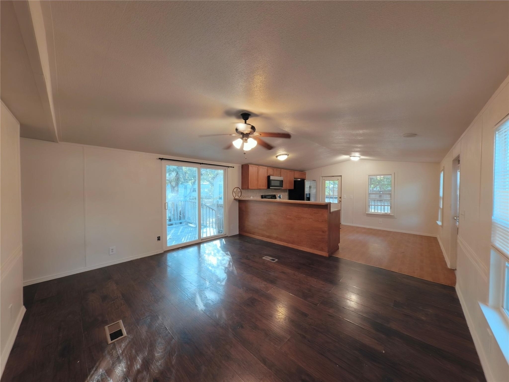 1504 Citation Cir - Photo 16