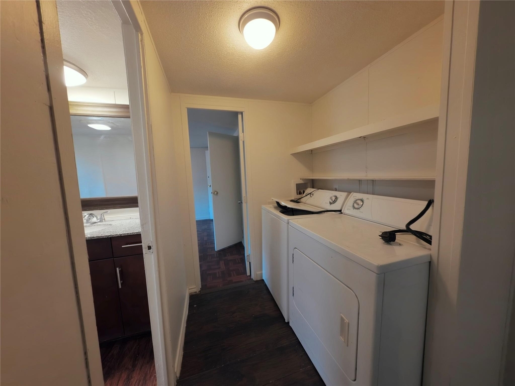 1504 Citation Cir - Photo 21