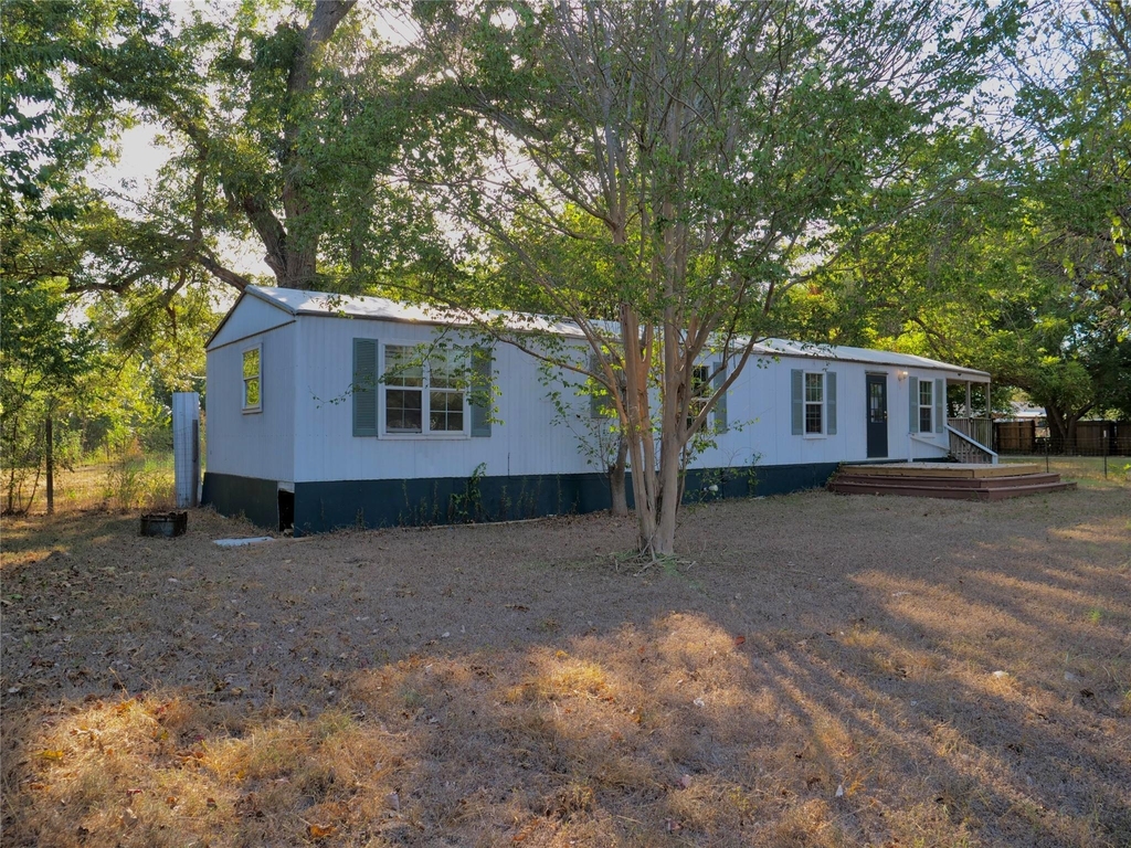 1504 Citation Cir - Photo 4