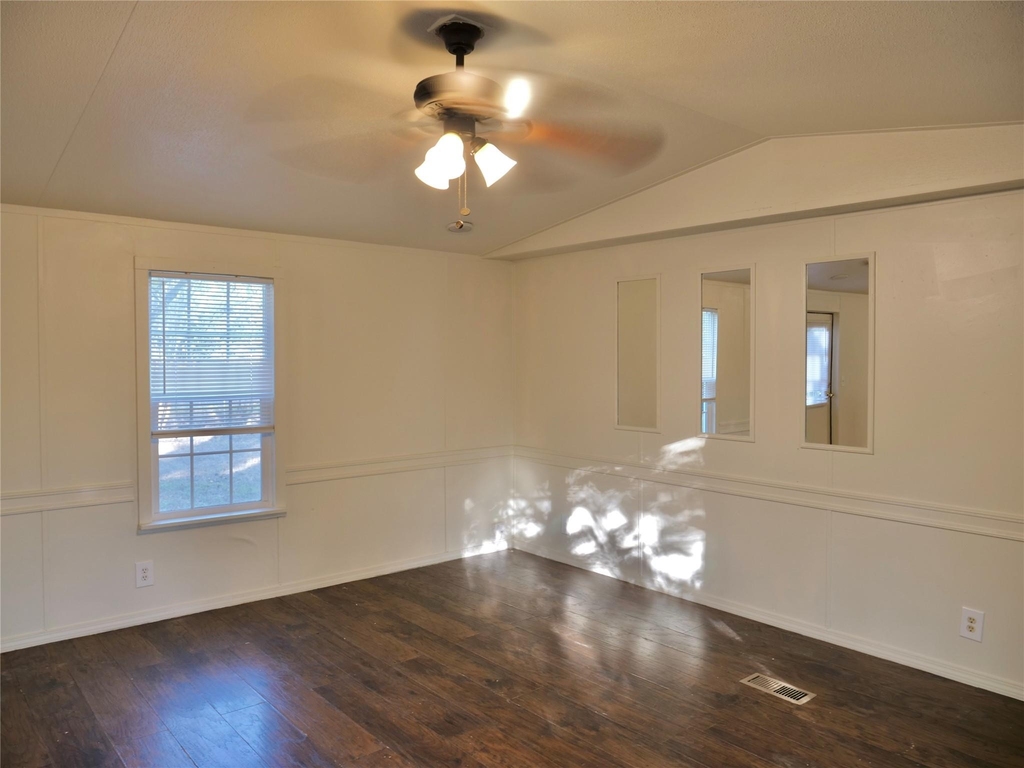 1504 Citation Cir - Photo 29