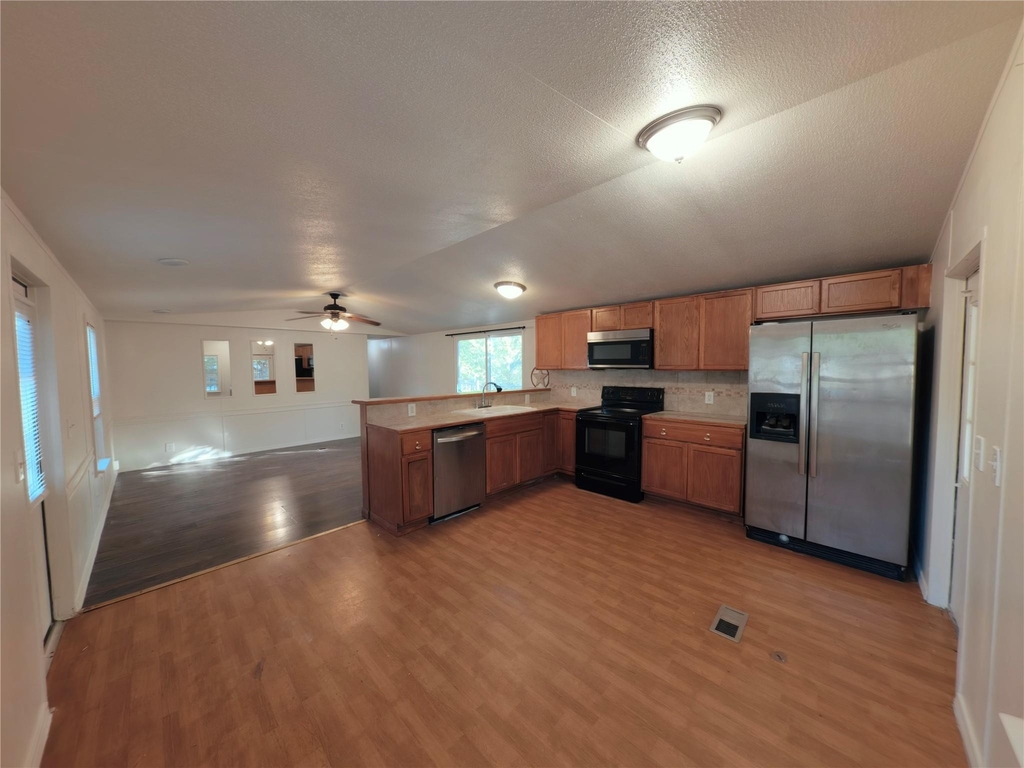 1504 Citation Cir - Photo 14