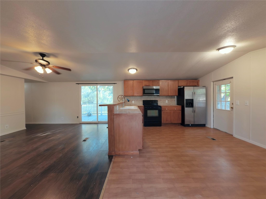 1504 Citation Cir - Photo 15