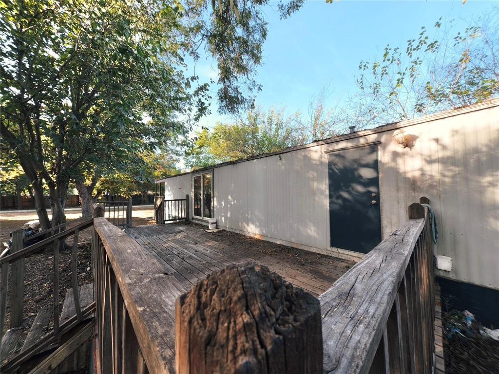1504 Citation Cir - Photo 1