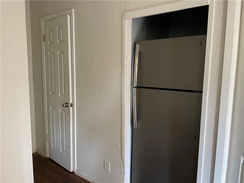 1601 Taylor Gaines St - Photo 4