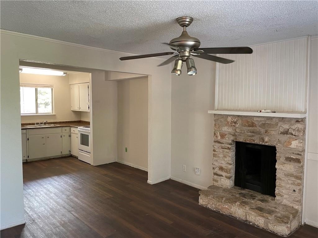 1601 Taylor Gaines St - Photo 1