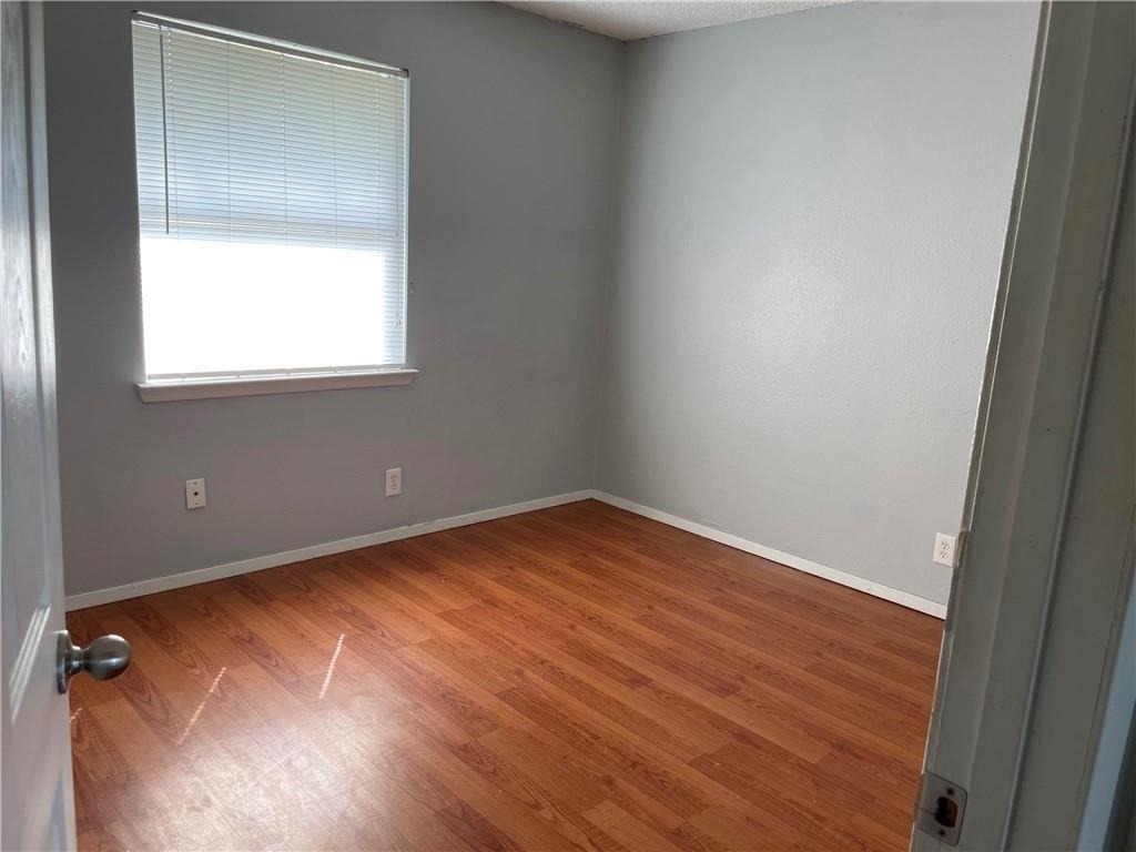 1601 Taylor Gaines St - Photo 6