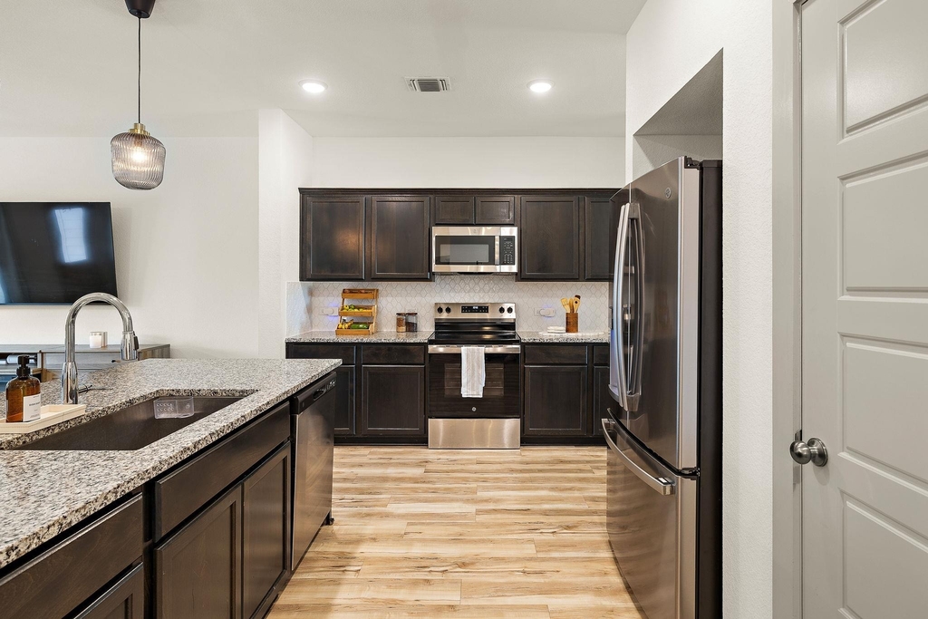117 Watch Hill - Photo 5