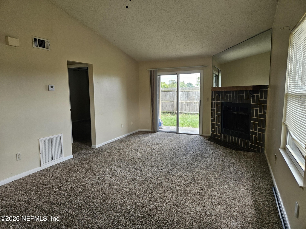 1456 Gifford Avenue - Photo 2