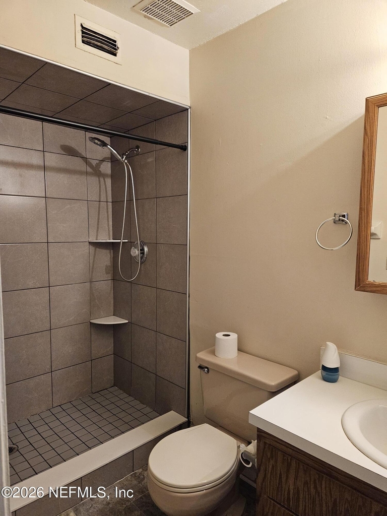 1456 Gifford Avenue - Photo 4