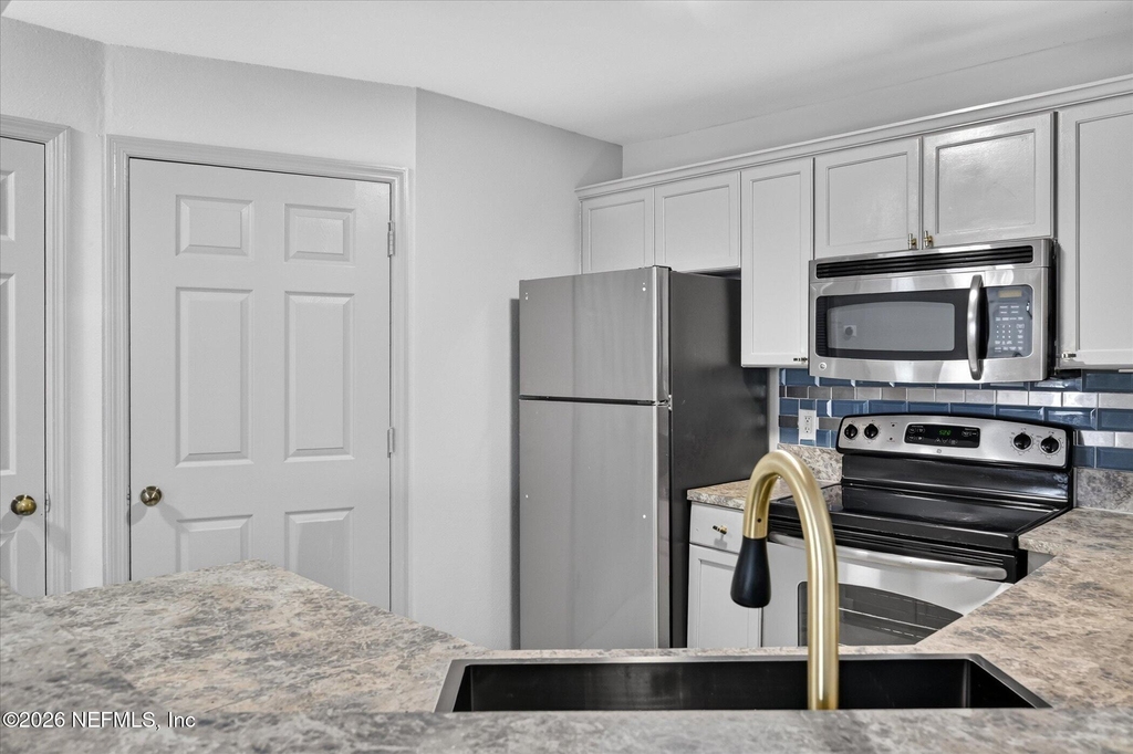 10961 Burnt Mill Road - Photo 11