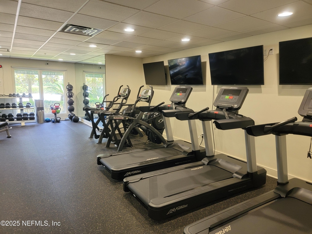 945 Registry Boulevard - Photo 31