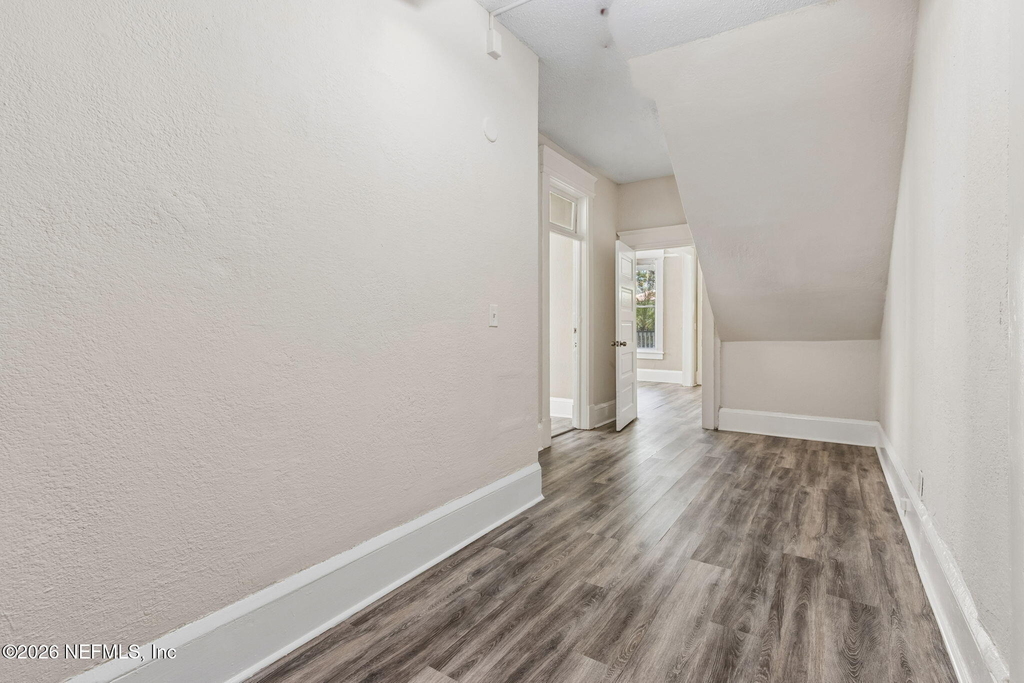 2749 Vernon Terrace - Photo 22
